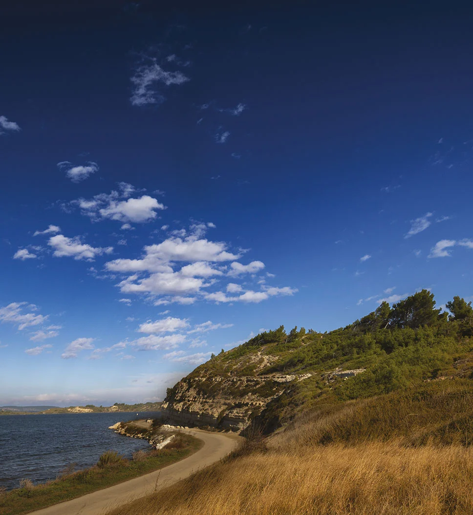 La Deuch en Vadrouille à Narbonne - location et Balades en 2CV - itinéraires entre terre et mer